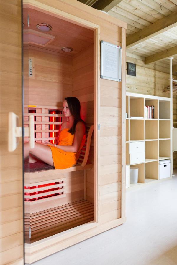 6 Persoons Vakantiehuis Met Sauna, Dichtbij Zee Sint Annaland Zewnętrze zdjęcie